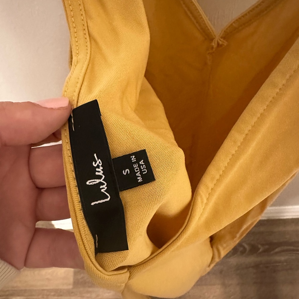 Lulu's Yellow Backless Romper - Picture 3 of 3